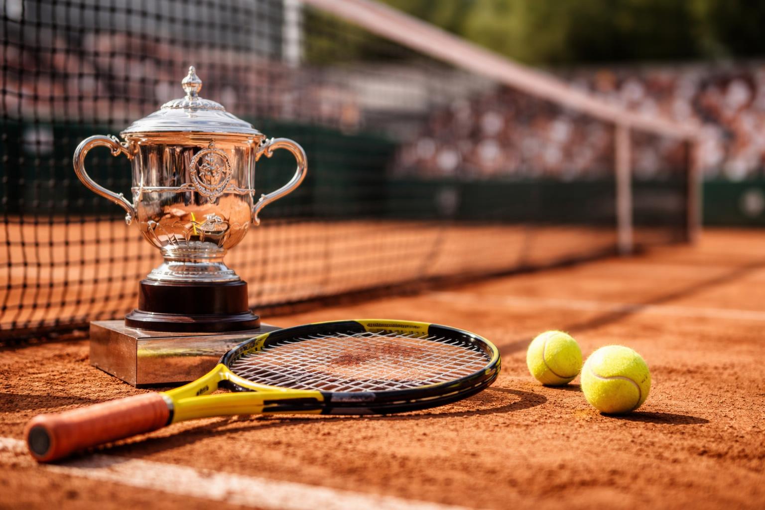 Redaktionelle Szene zum Thema „French Open bringen neue Grand-Slam-Siegerin nach überraschenden Halbfinals“